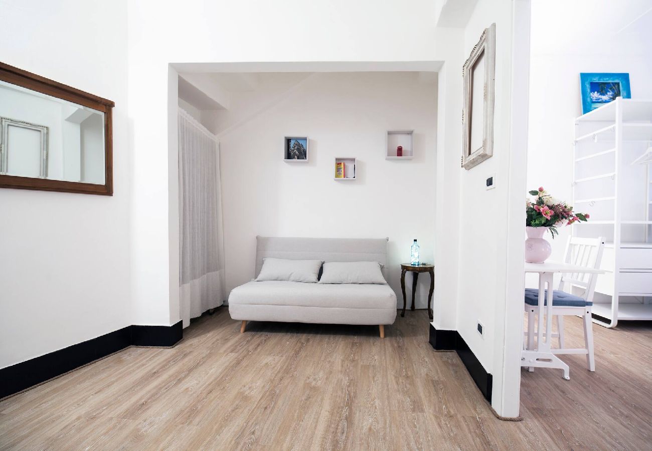Apartment in Genoa - ZenAmore - Vico Lepre 5