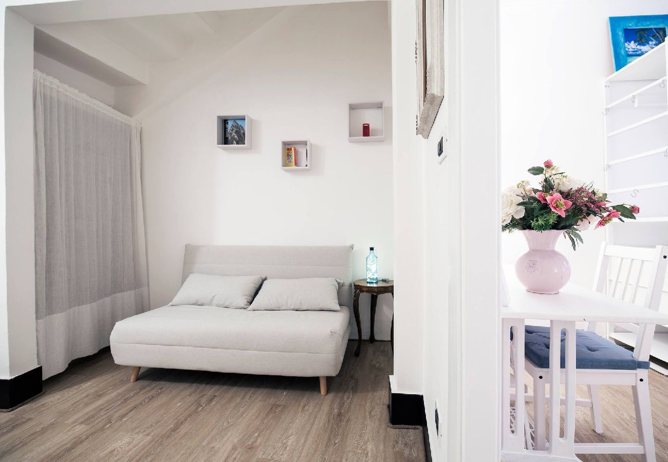 Apartment in Genoa - ZenAmore - Vico Lepre 5