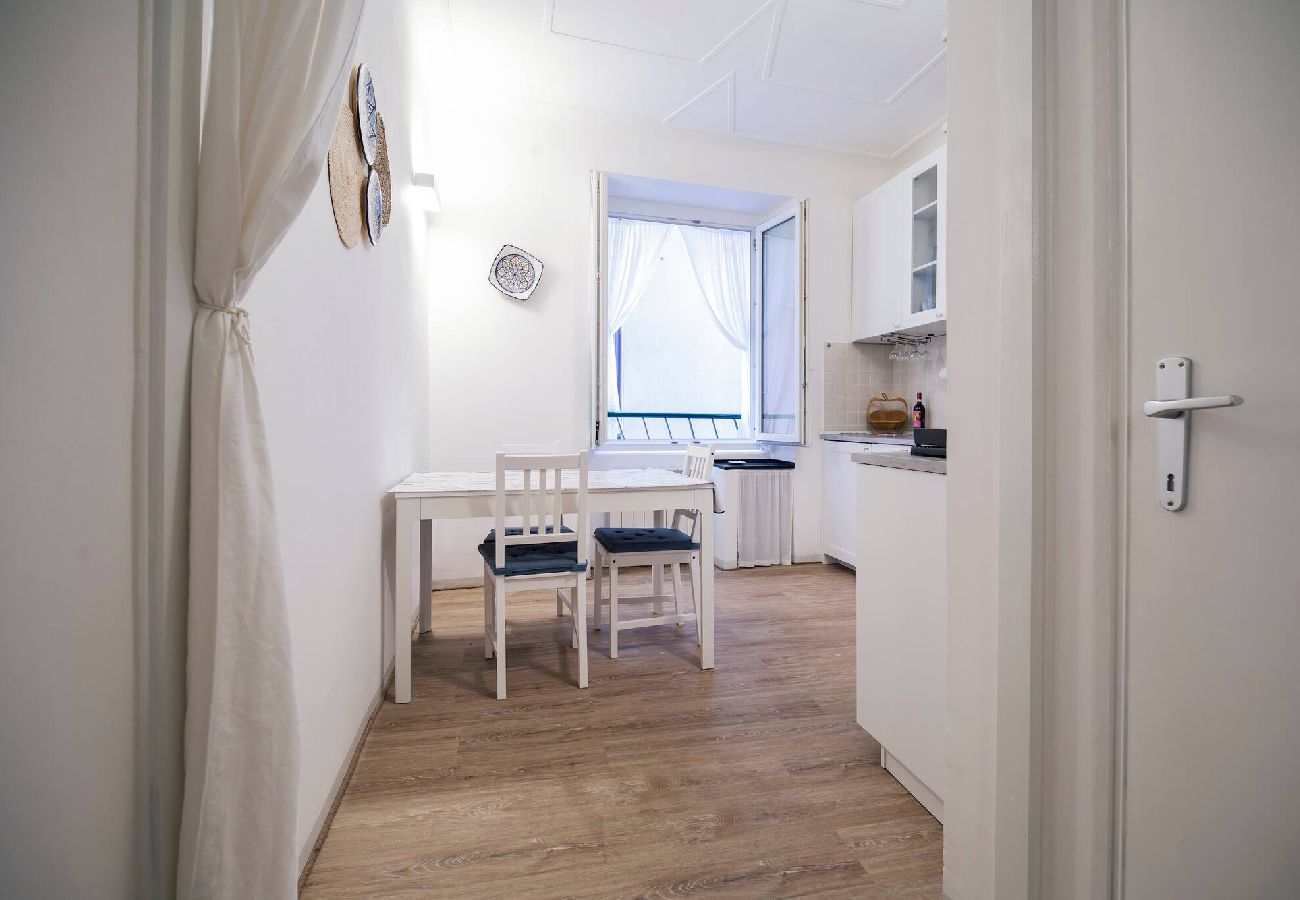 Apartment in Genoa - ZenAmore - Vico Lepre 5