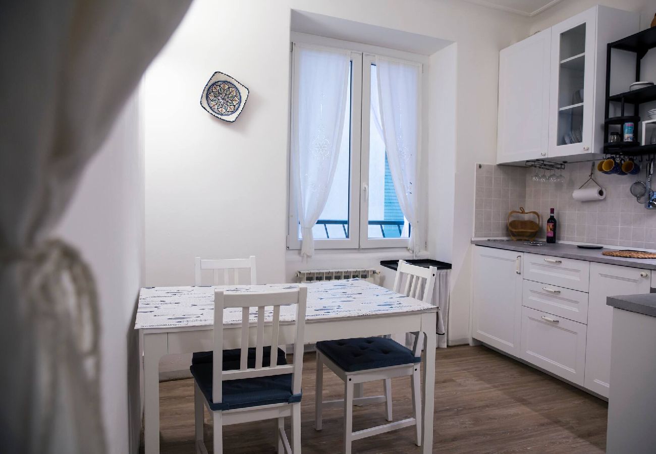 Apartment in Genoa - ZenAmore - Vico Lepre 5