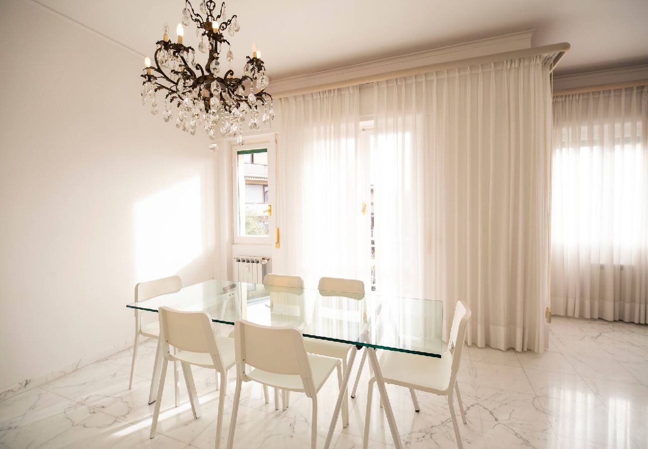 Apartment in Genoa - Casa di Pier&Chico - Corso Europa 1634