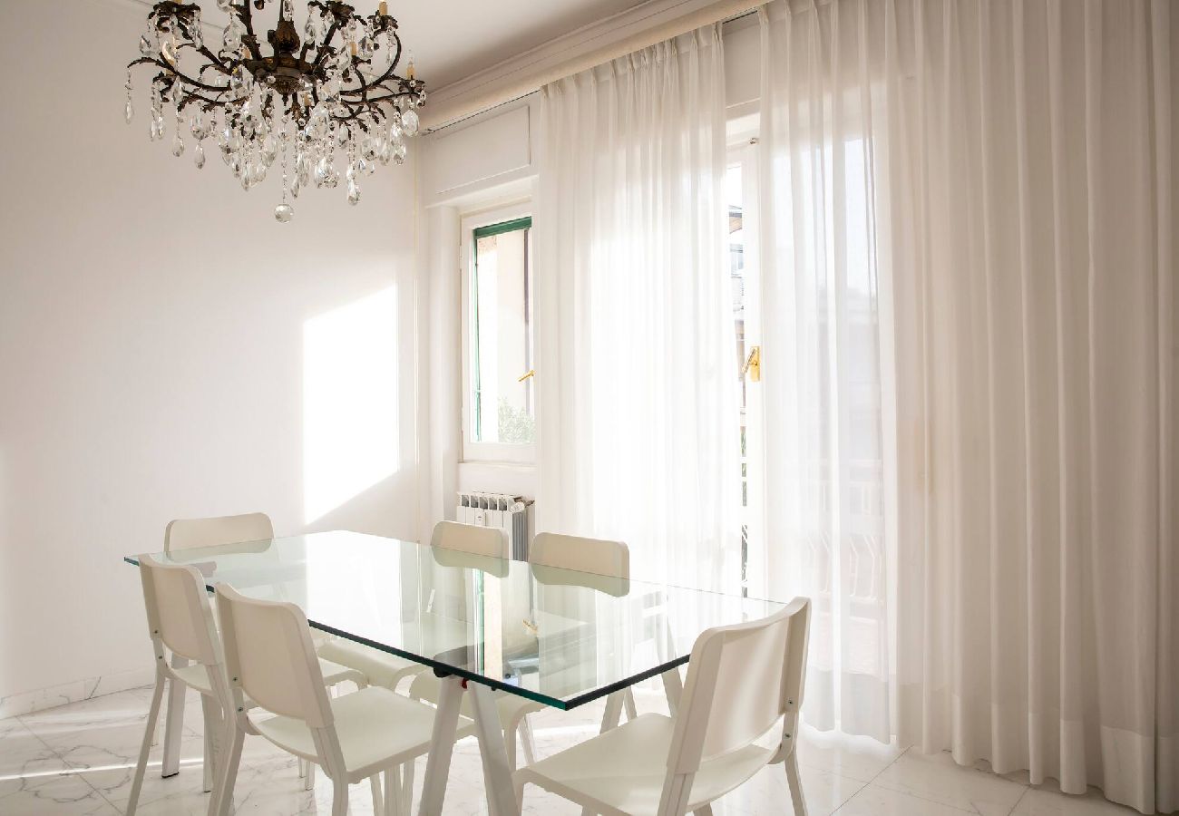 Apartment in Genoa - Casa di Pier&Chico - Corso Europa 1634