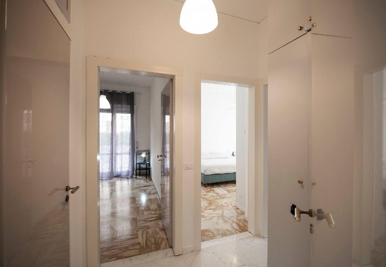 Apartment in Genoa - Casa di Pier&Chico - Corso Europa 1634