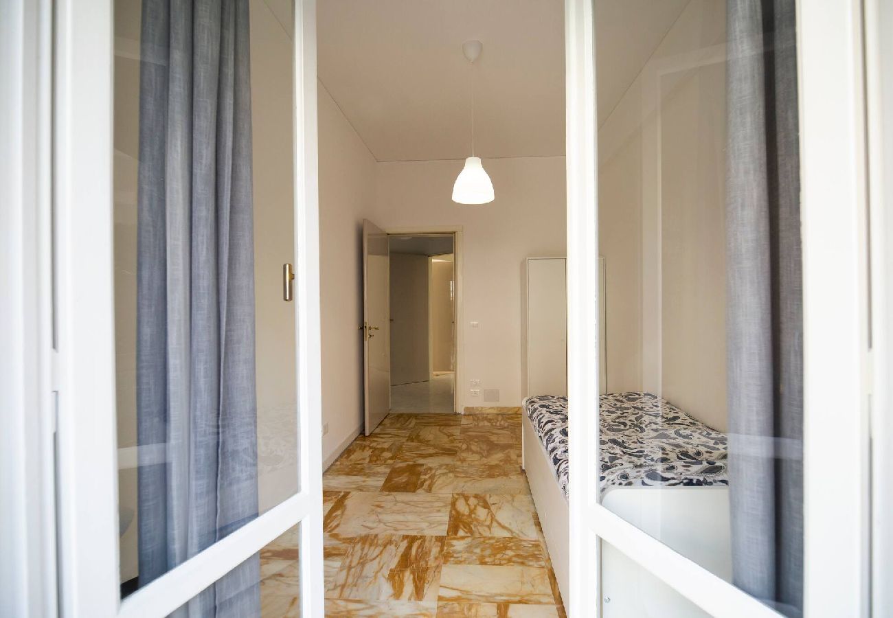 Apartment in Genoa - Casa di Pier&Chico - Corso Europa 1634