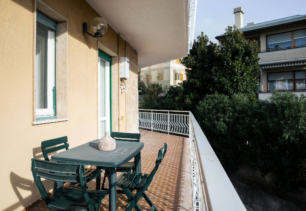 Apartment in Genoa - Casa di Pier&Chico - Corso Europa 1634