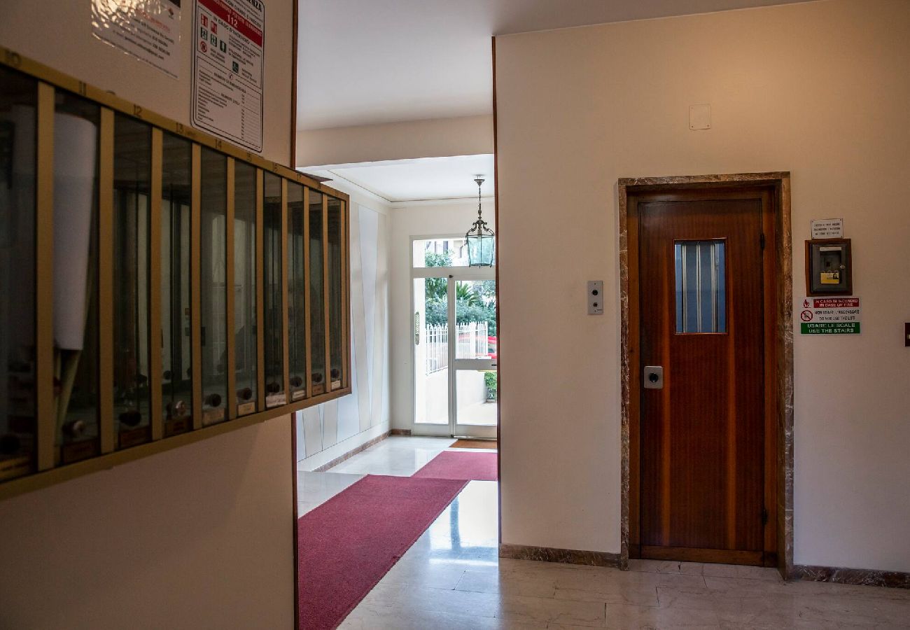 Apartment in Genoa - Casa di Pier&Chico - Corso Europa 1634