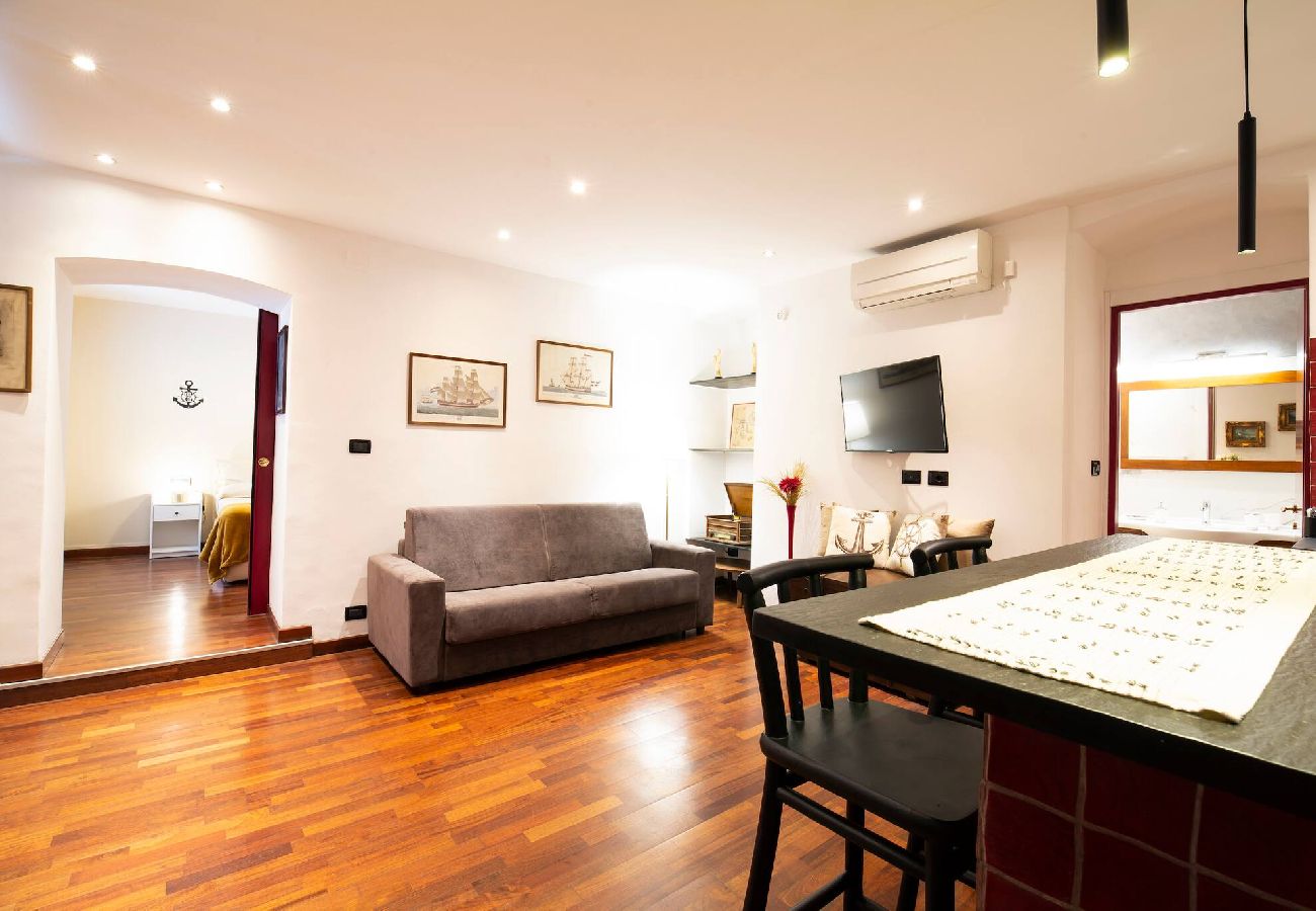 Apartment in Genoa - Casa Zena - Via Caffaro 105