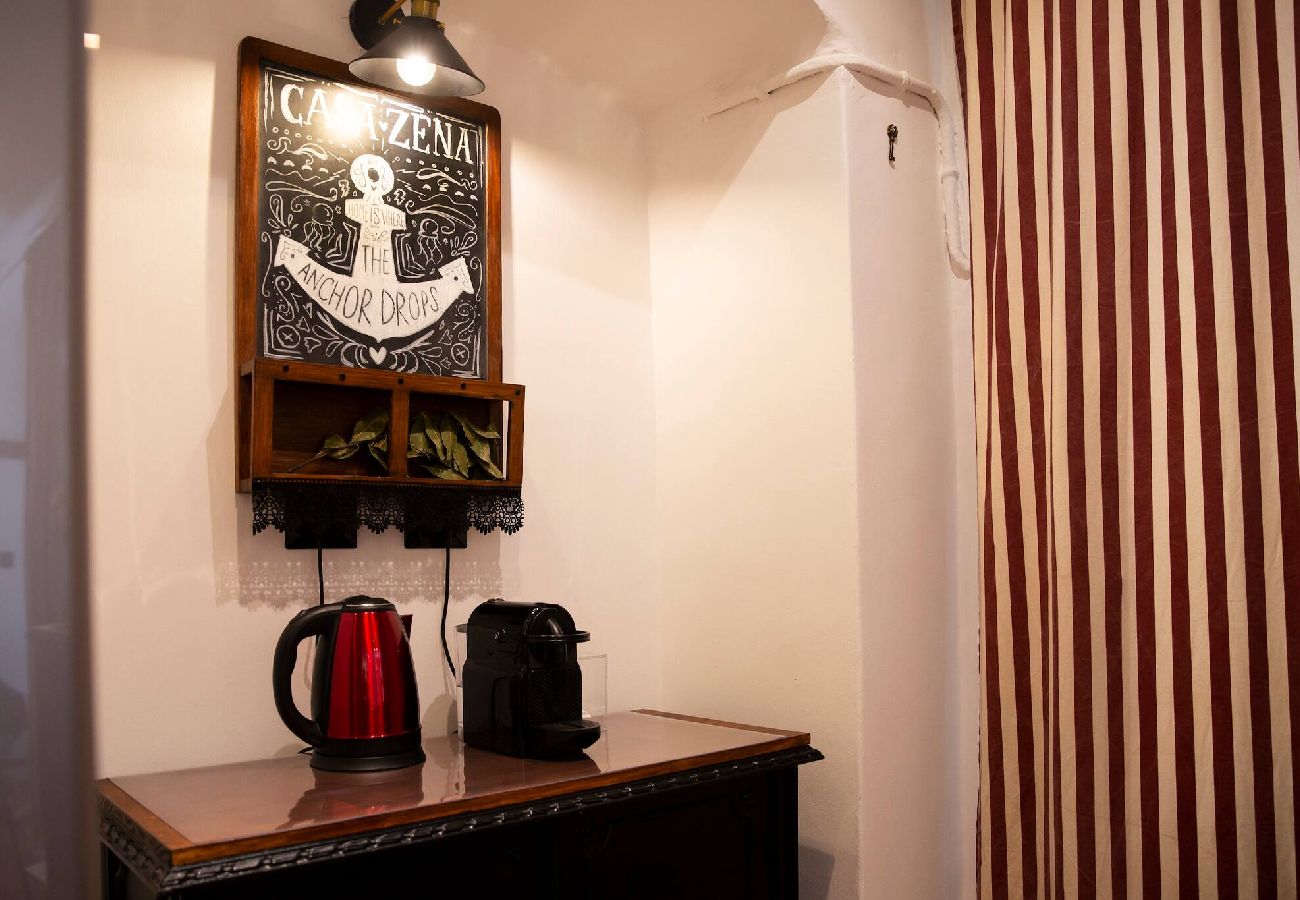 Apartment in Genoa - Casa Zena - Via Caffaro 105