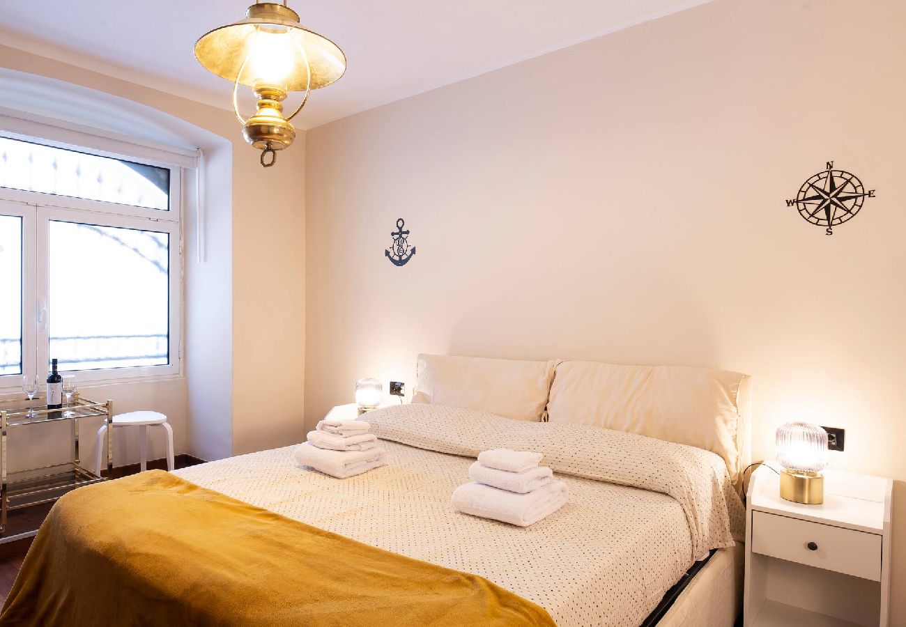 Apartment in Genoa - Casa Zena - Via Caffaro 105