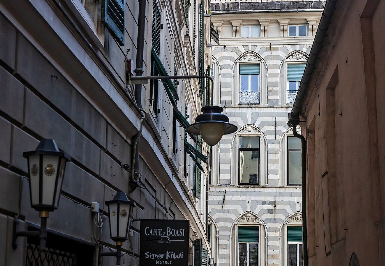 Apartment in Genoa - Casa Zena - Via Caffaro 105