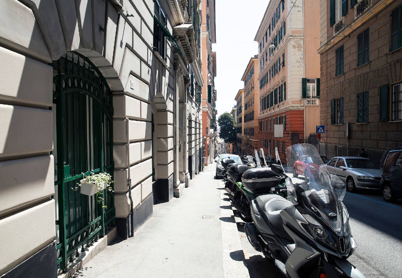 Apartment in Genoa - Casa Zena - Via Caffaro 105