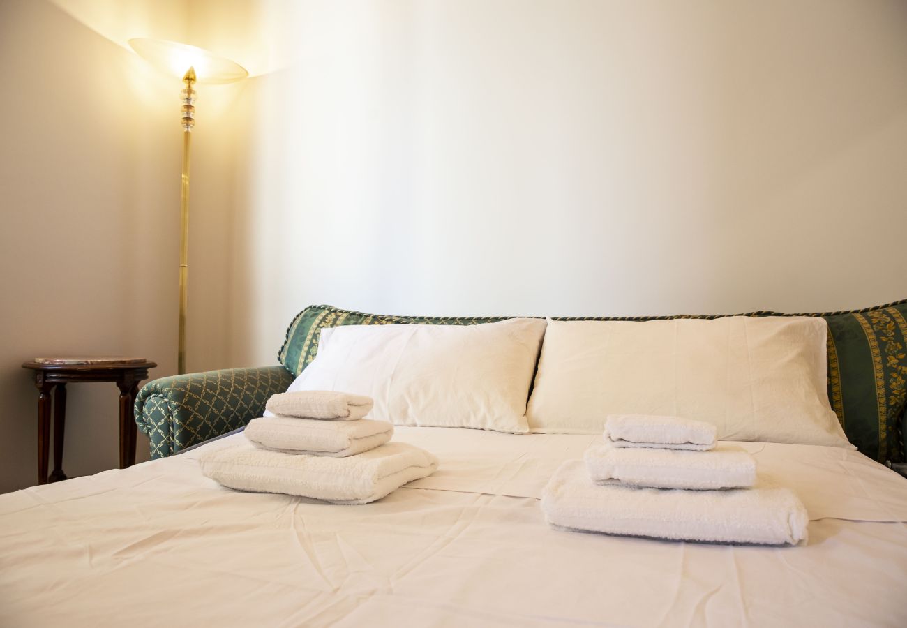 Apartment in Genoa - Cuore di Zena - Piazza di Soziglia 12