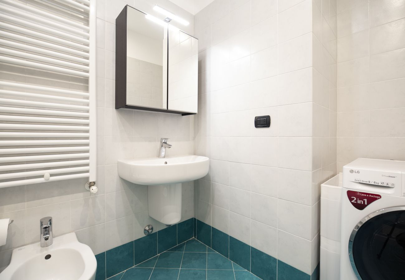 Apartment in Genoa - Panorama Zena - Piazza Baldini 4