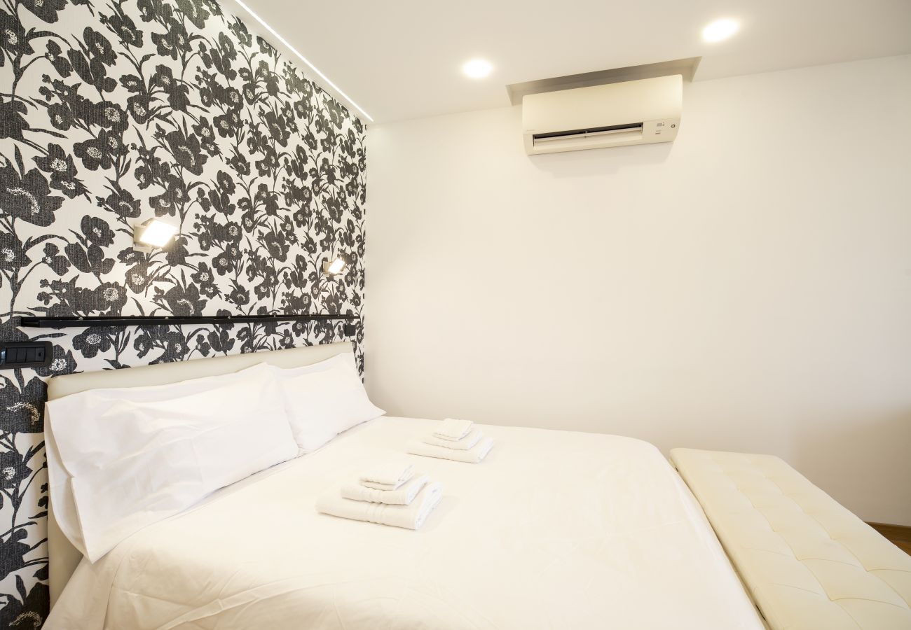 Apartment in Genoa - Panorama Zena - Piazza Baldini 4