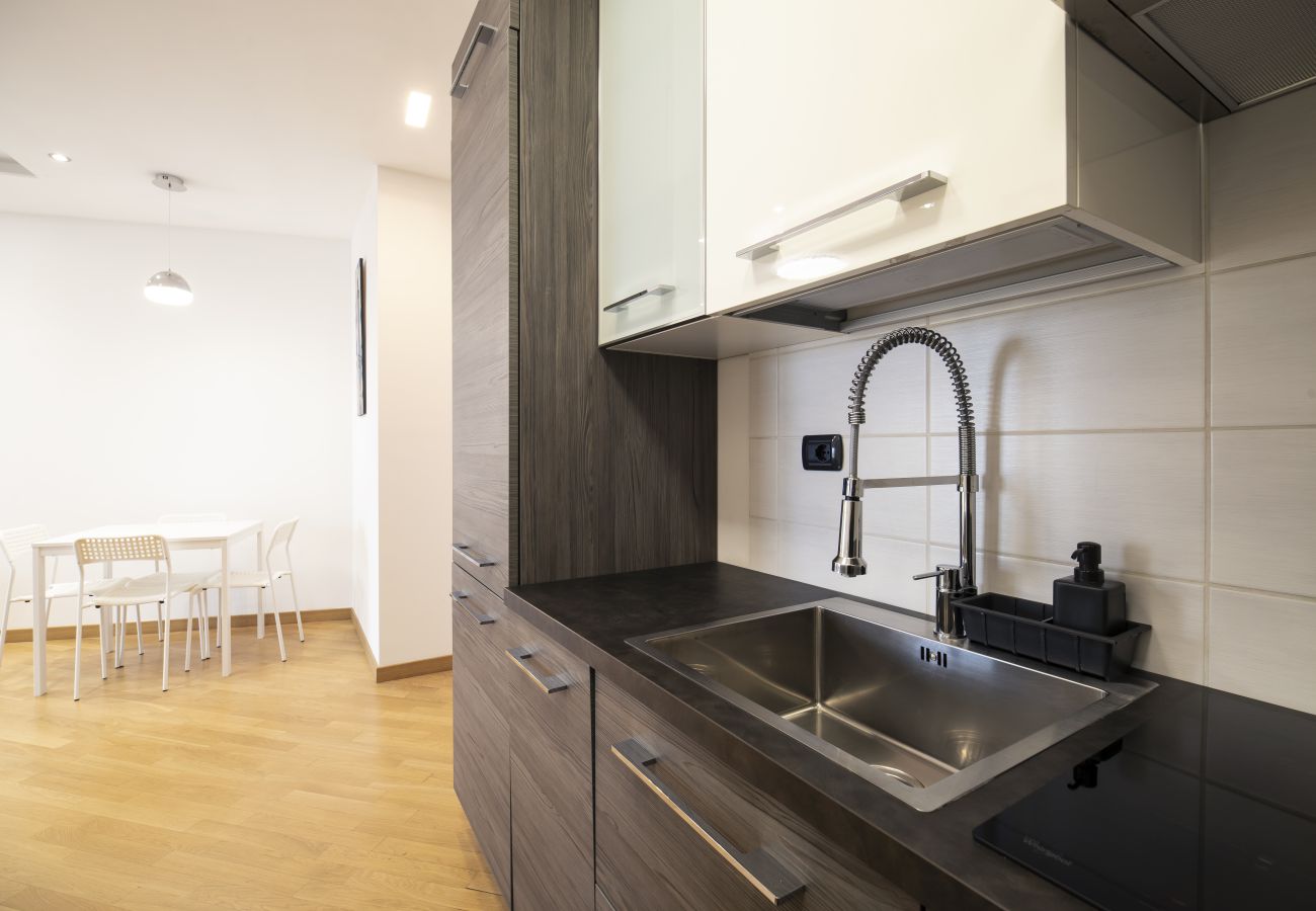 Apartment in Genoa - Panorama Zena - Piazza Baldini 4