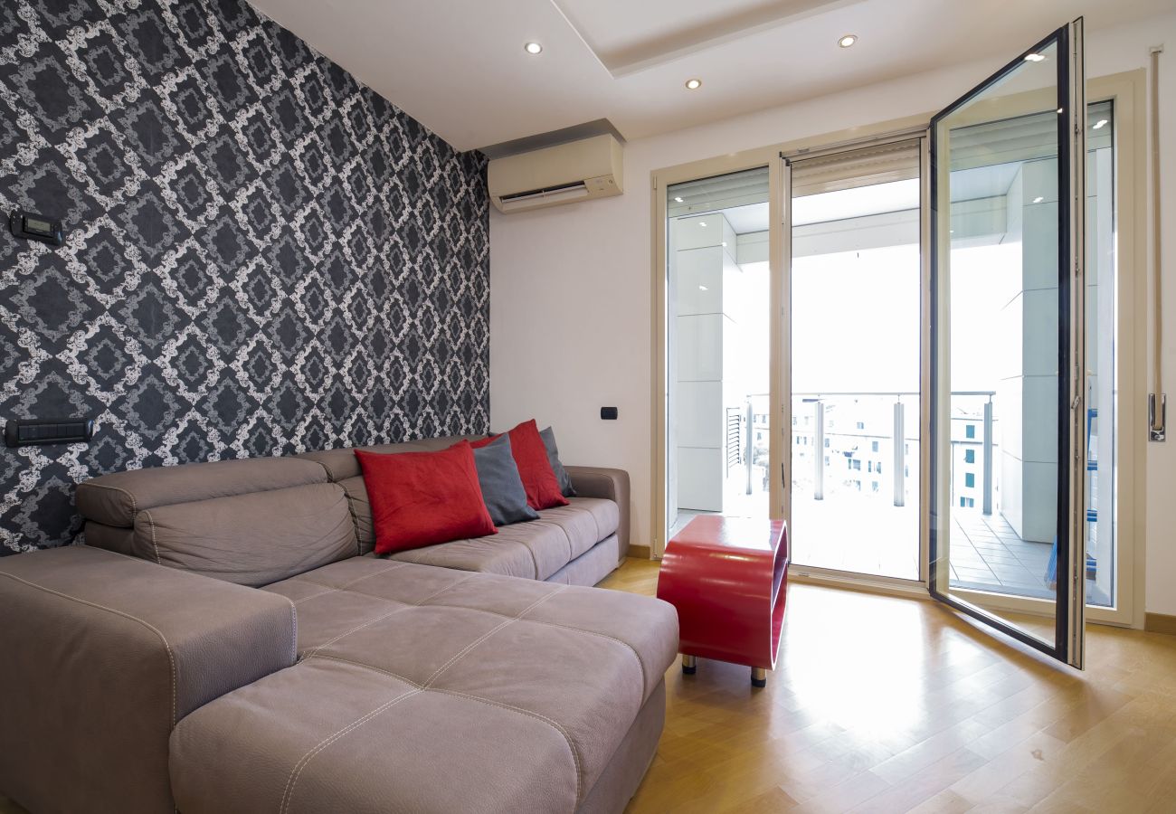 Apartment in Genoa - Panorama Zena - Piazza Baldini 4