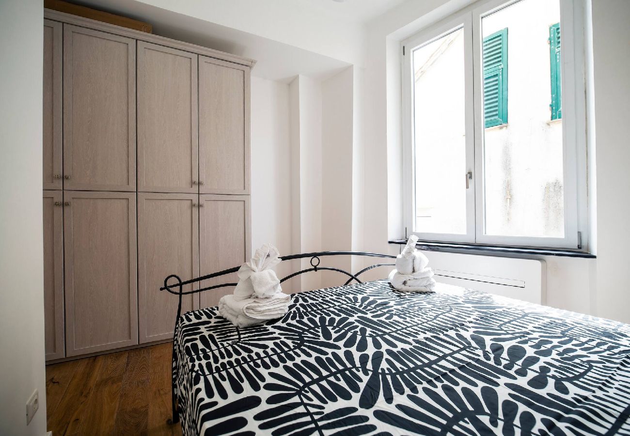 Apartment in Genoa - ZenArt - Vico Posta Vecchia 2