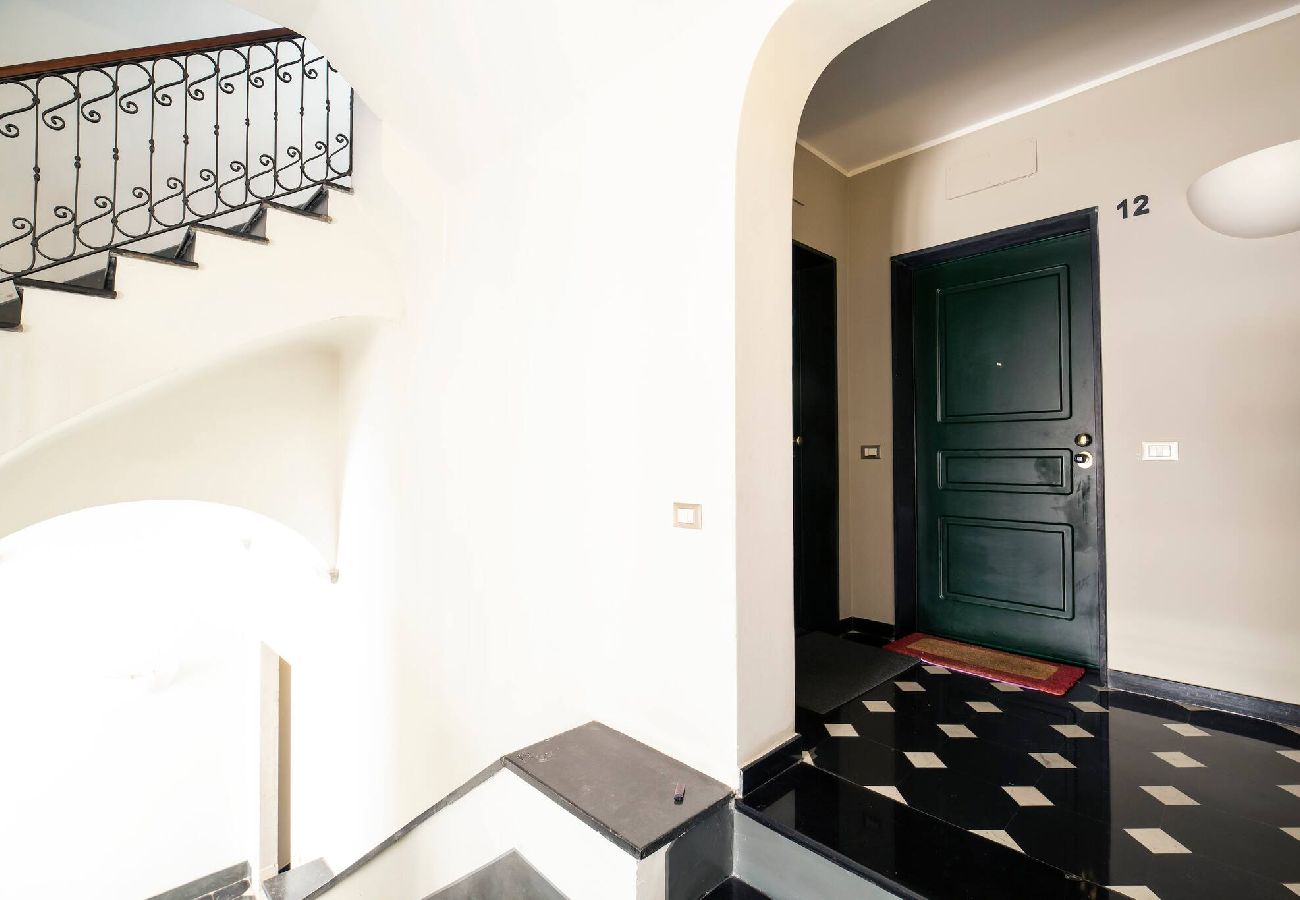 Apartment in Genoa - Vico Nuovo alla Nunziata - Piazzetta Andorlini 1