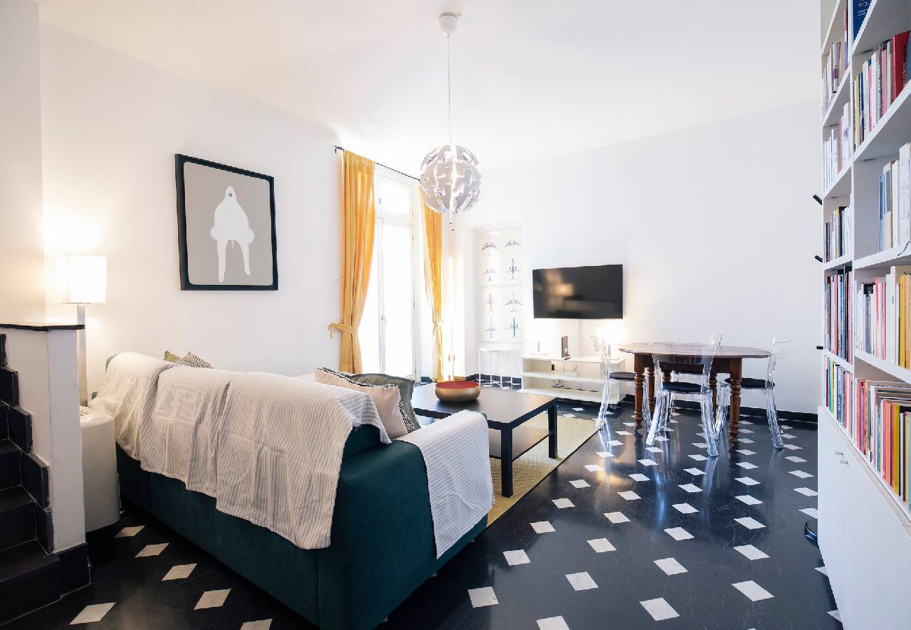 Apartment in Genoa - Vico Nuovo alla Nunziata - Piazzetta Andorlini 1