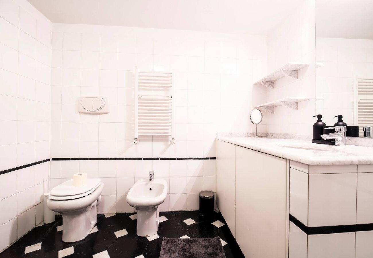 Apartment in Genoa - Vico Nuovo alla Nunziata - Piazzetta Andorlini 1