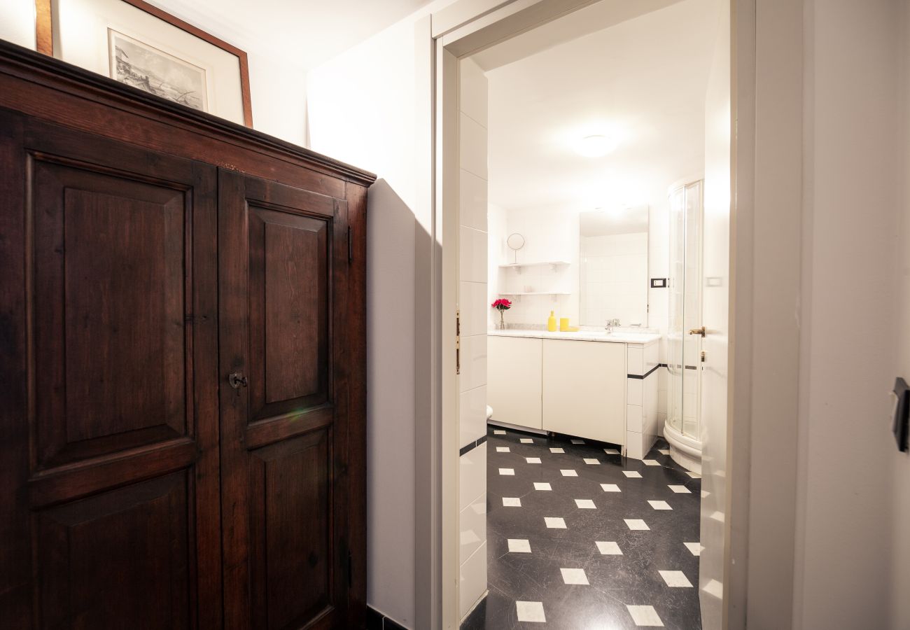 Apartment in Genoa - Vico Nuovo alla Nunziata - Piazzetta Andorlini 1