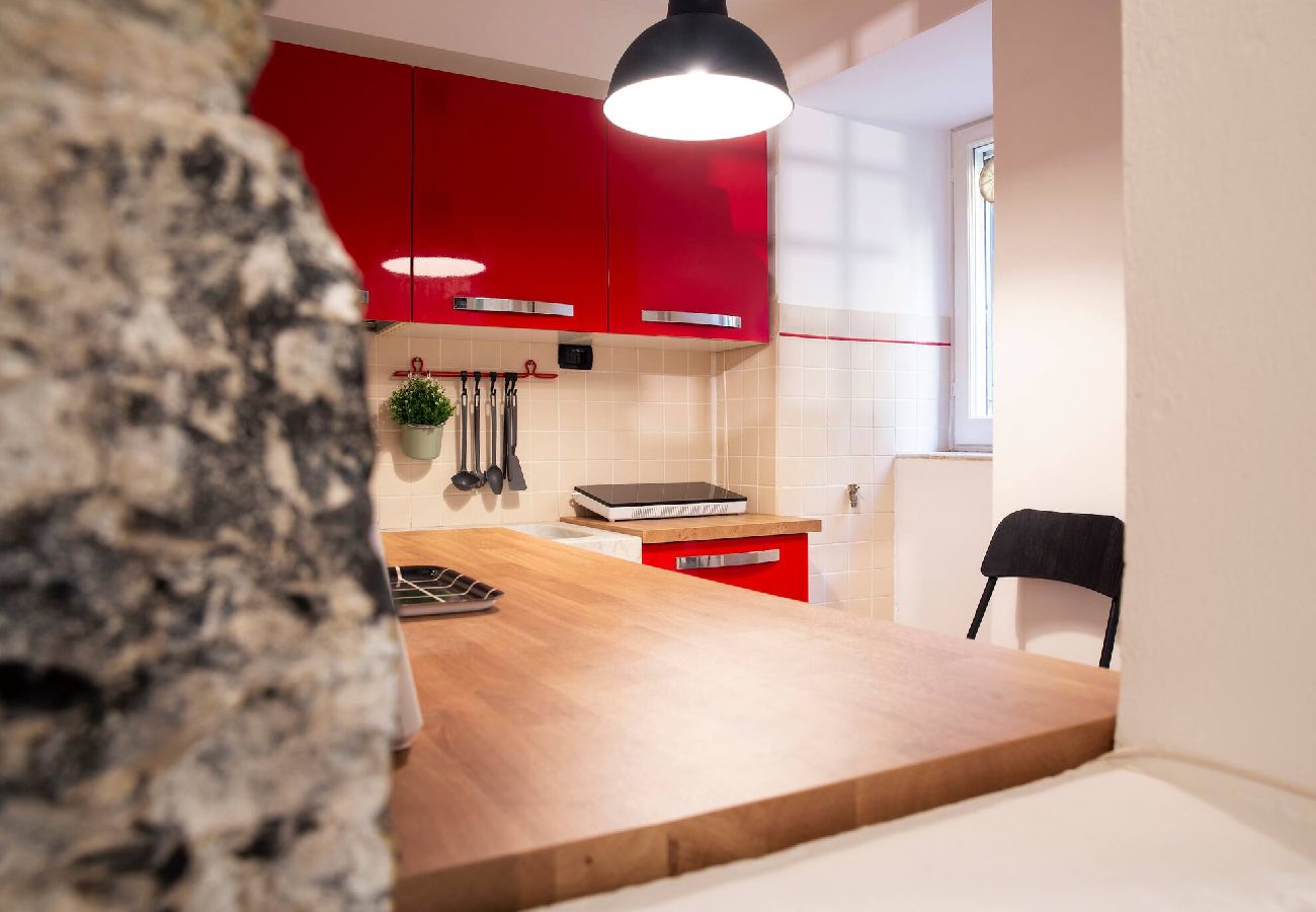 Apartment in Genoa - Casa del Borgo - Salita Famagosta 9