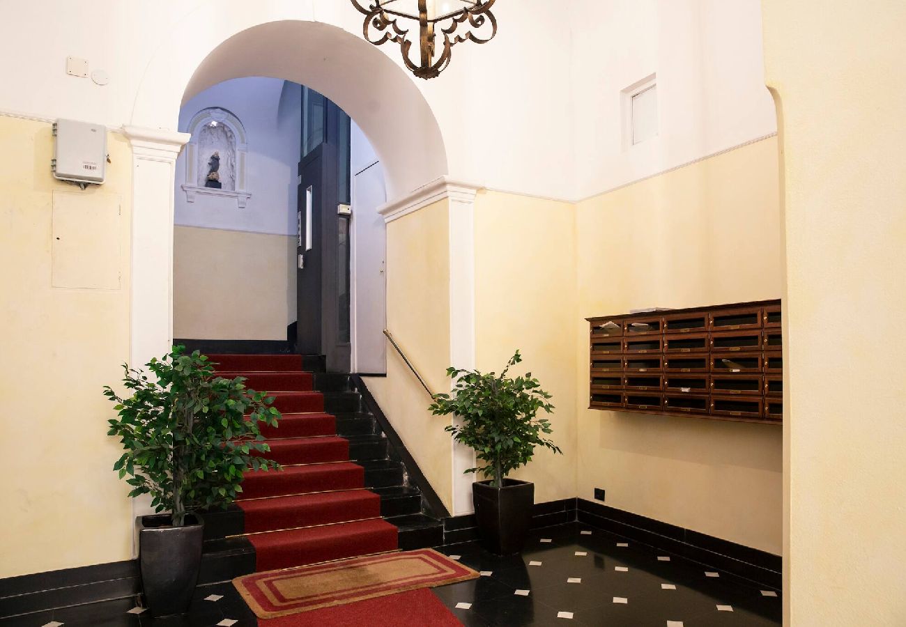 Apartment in Genoa - Casa del Borgo - Salita Famagosta 9