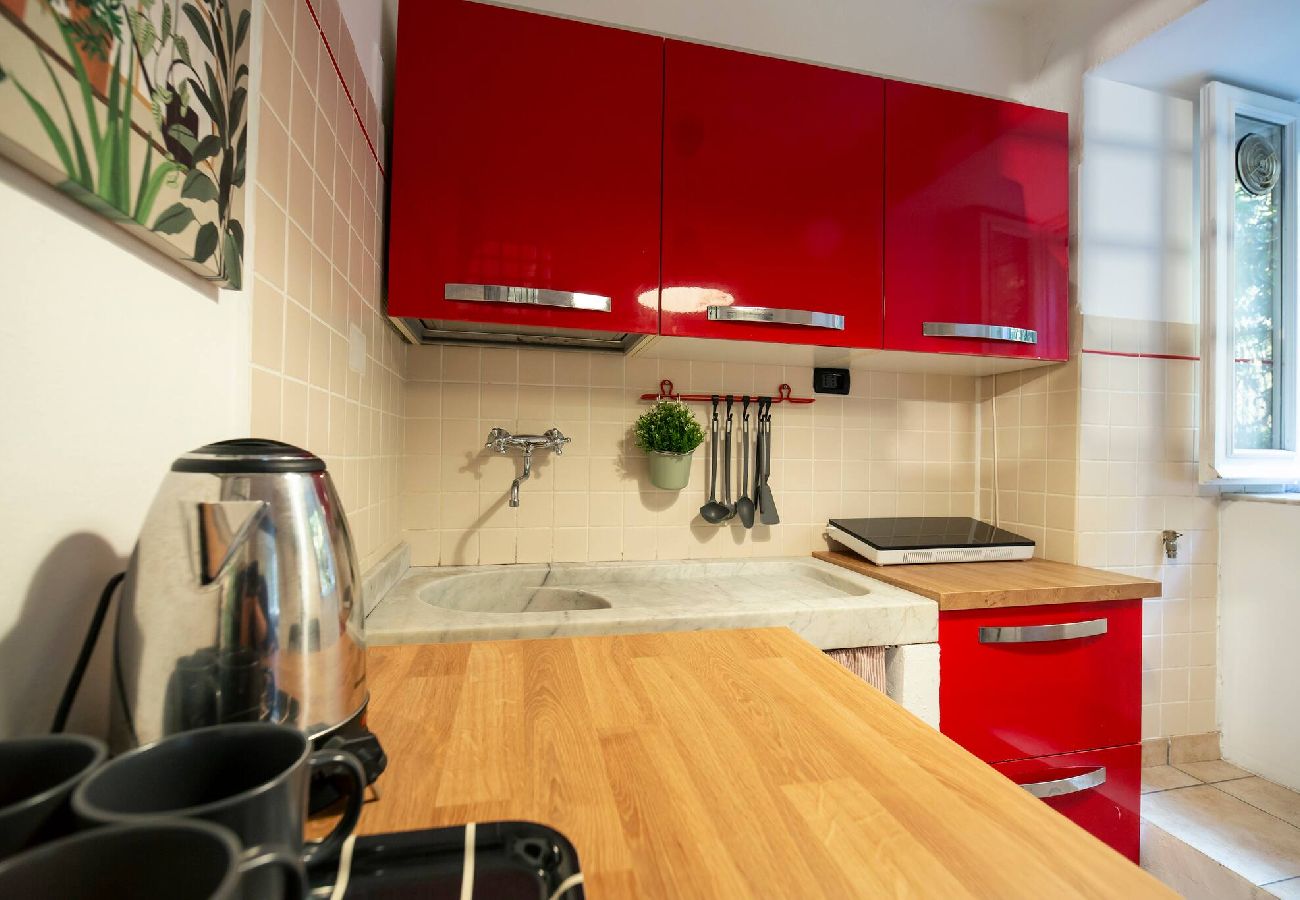 Apartment in Genoa - Casa del Borgo - Salita Famagosta 9
