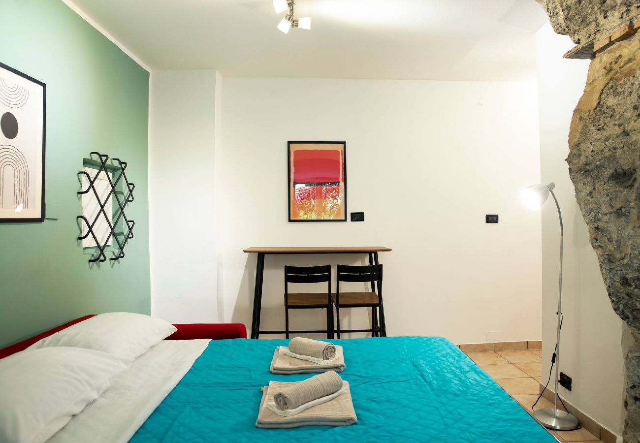 Apartment in Genoa - Casa del Borgo - Salita Famagosta 9