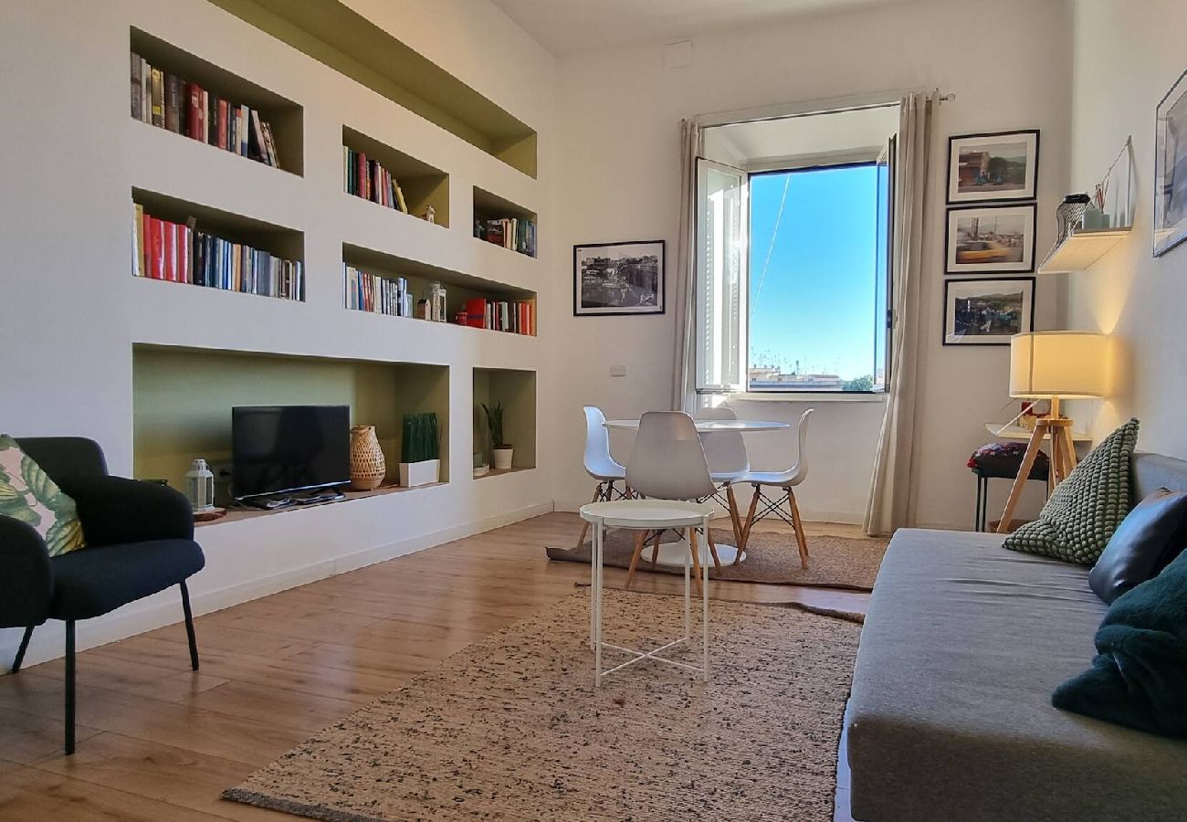 Apartment in Rome - Felix Domi - Via Conte Rosso 5