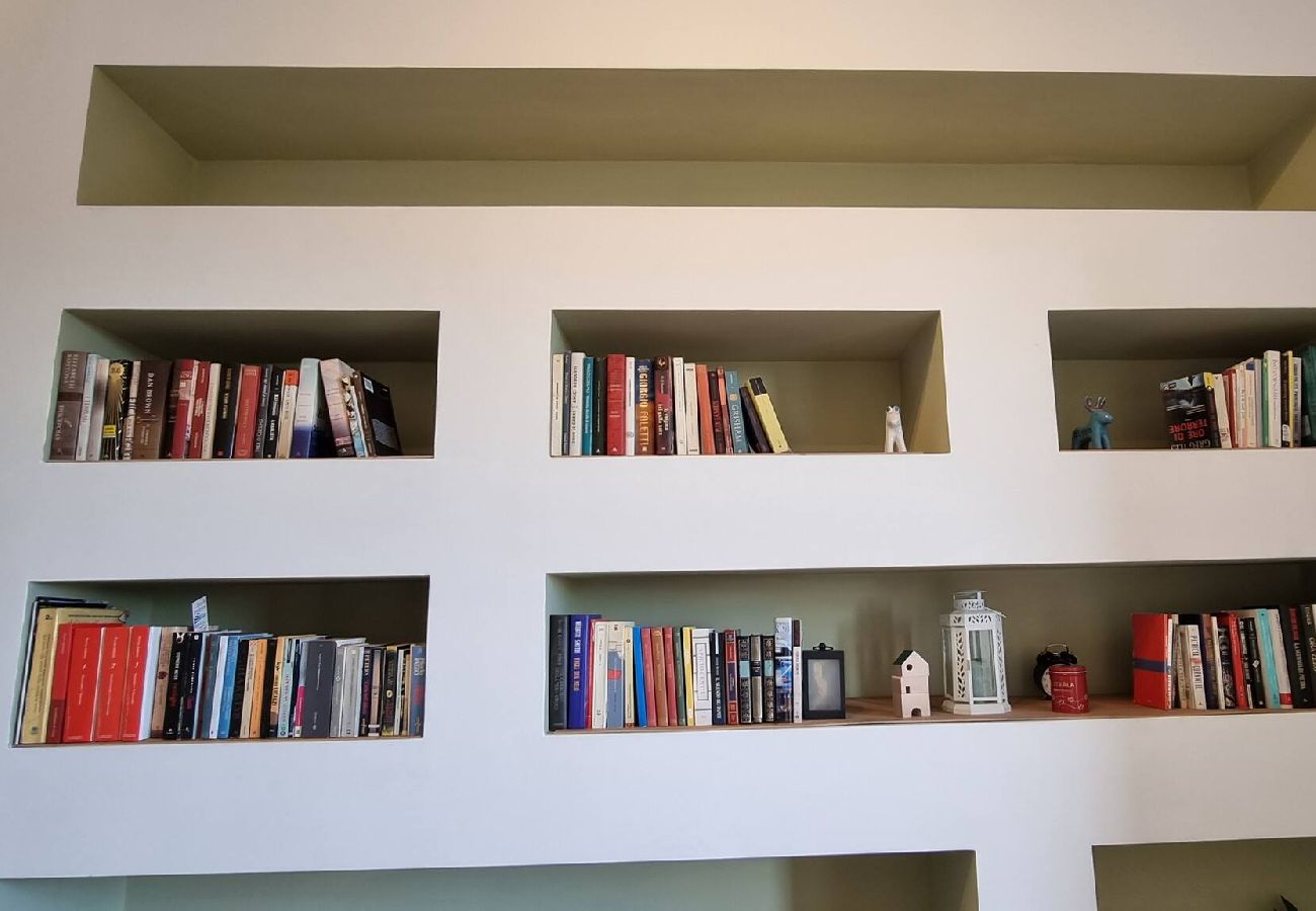 Apartment in Rome - Felix Domi - Via Conte Rosso 5