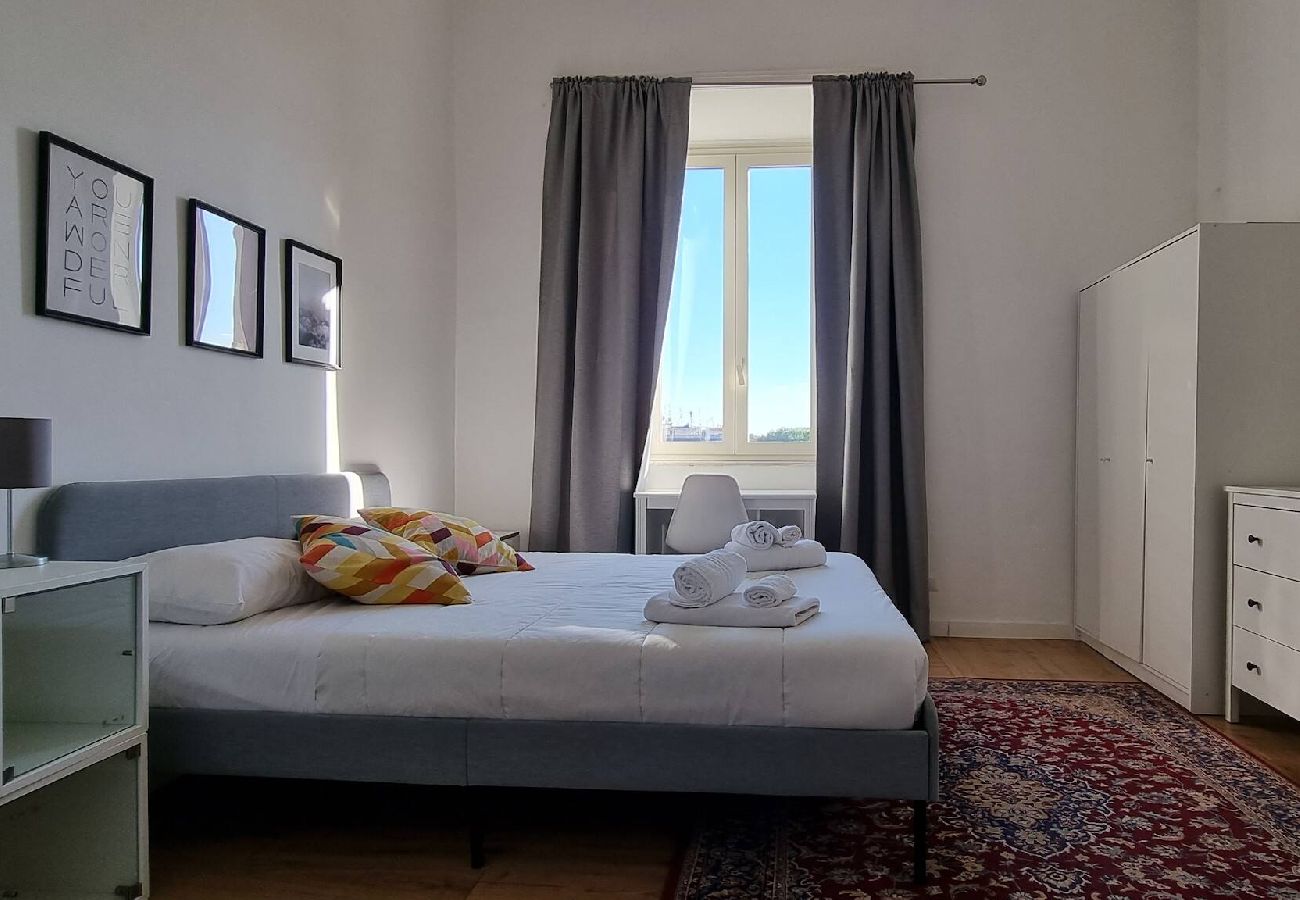 Apartment in Rome - Felix Domi - Via Conte Rosso 5