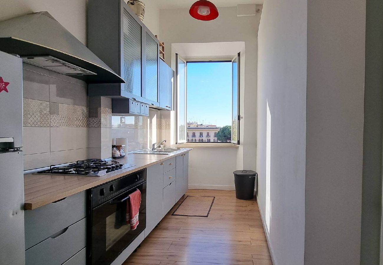 Apartment in Rome - Felix Domi - Via Conte Rosso 5