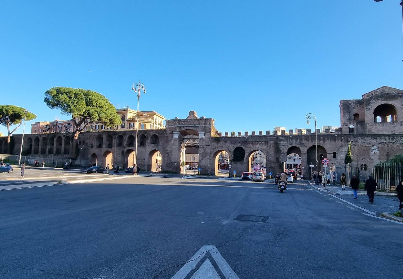 Apartment in Rome - Felix Domi - Via Conte Rosso 5