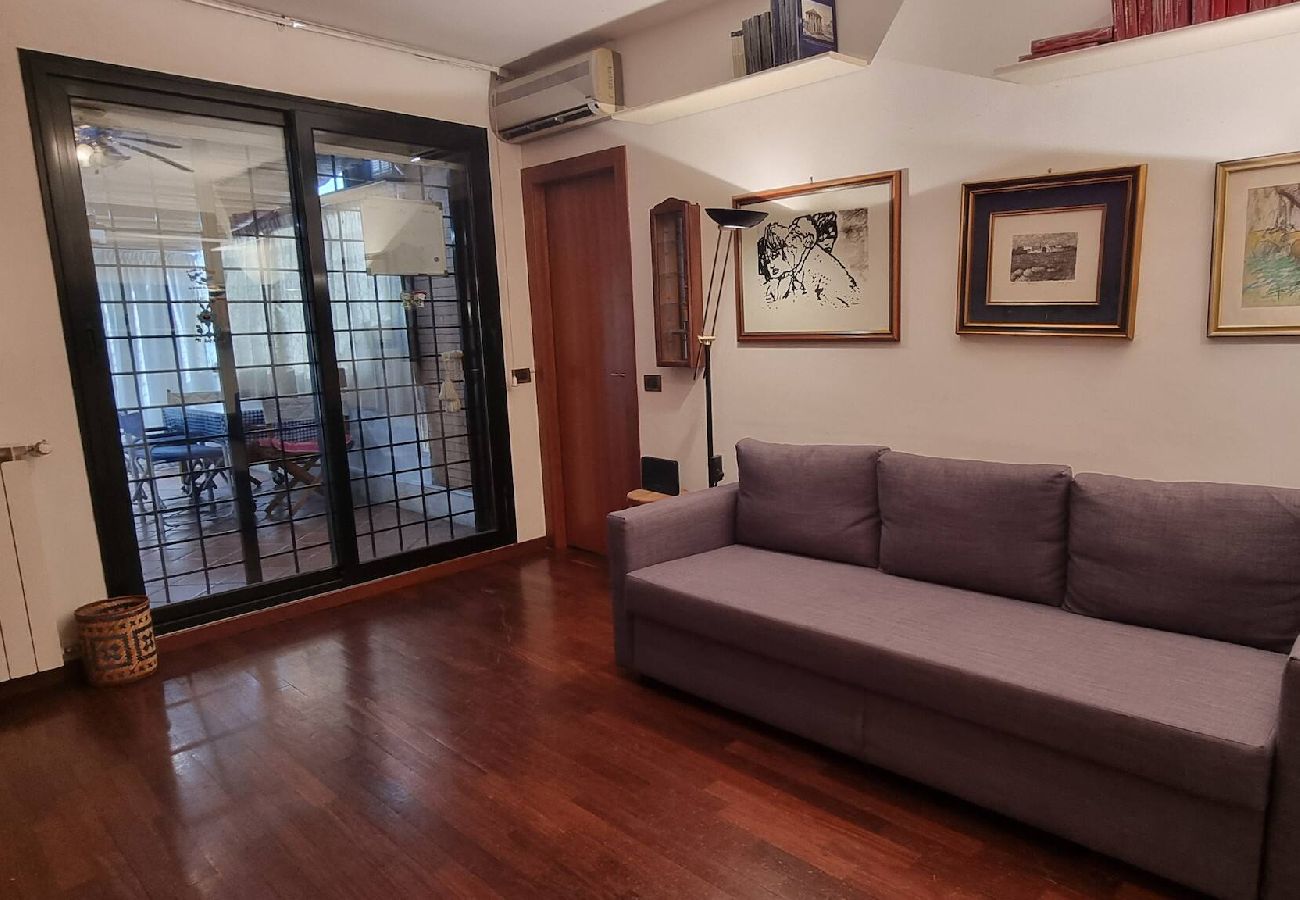 Apartment in Rome - Er Core Nostro - Via della Farnesina 157