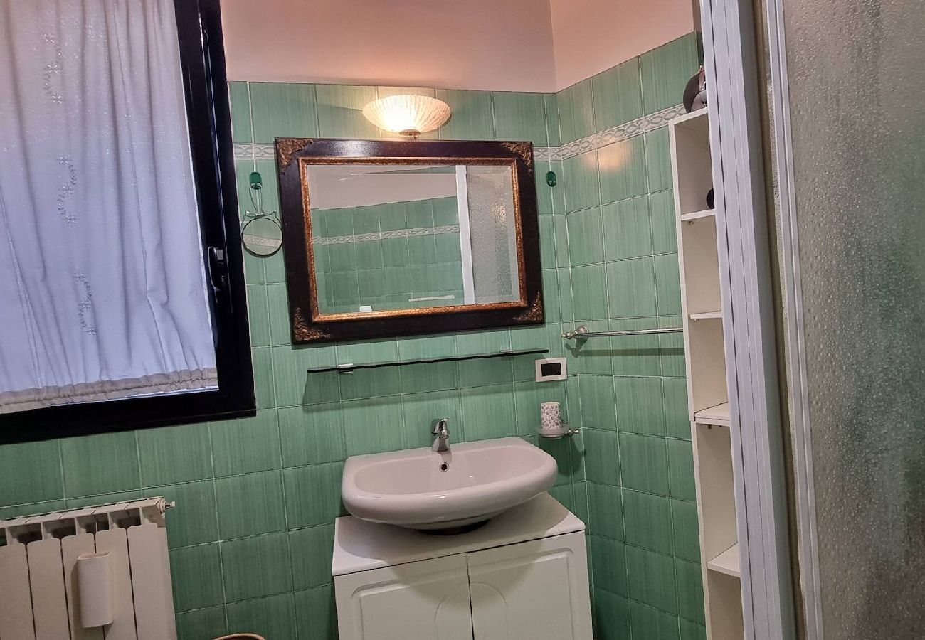 Apartment in Rome - Er Core Nostro - Via della Farnesina 157