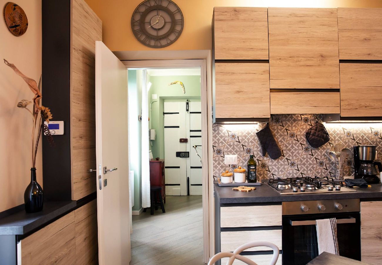 Apartment in Genoa - Patty´s home - Salita di Montebello 15
