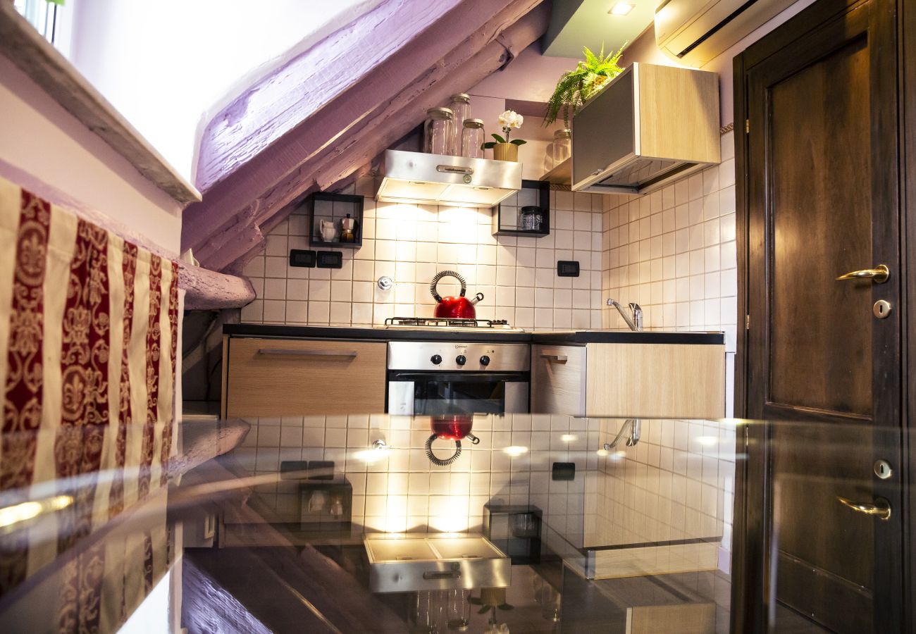 Apartment in Genoa - Gariglio al Carmine - Piazza del Carmine 1