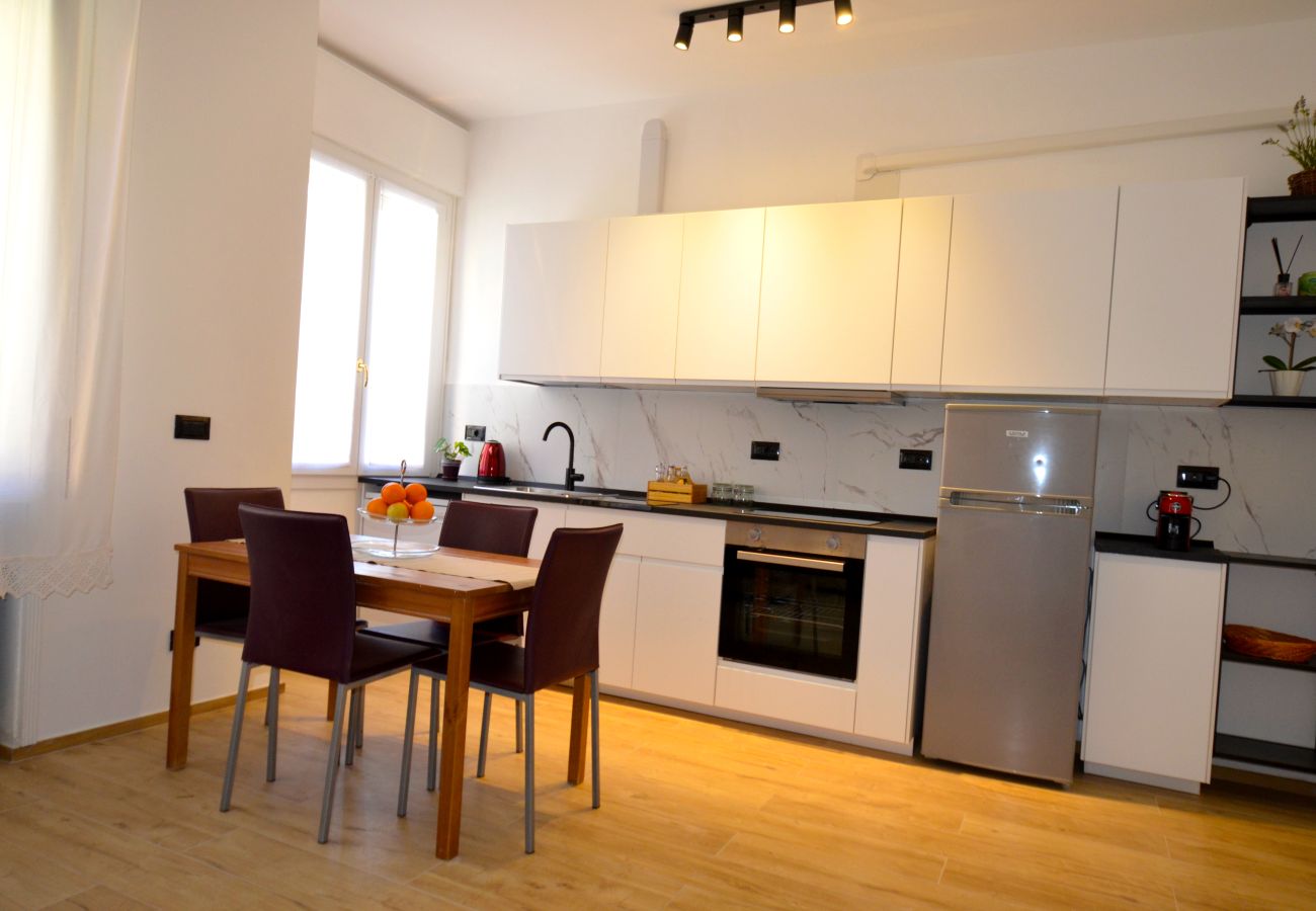 Apartment in Bologna - Da Betty - Via Gherardo Ghirardini 5